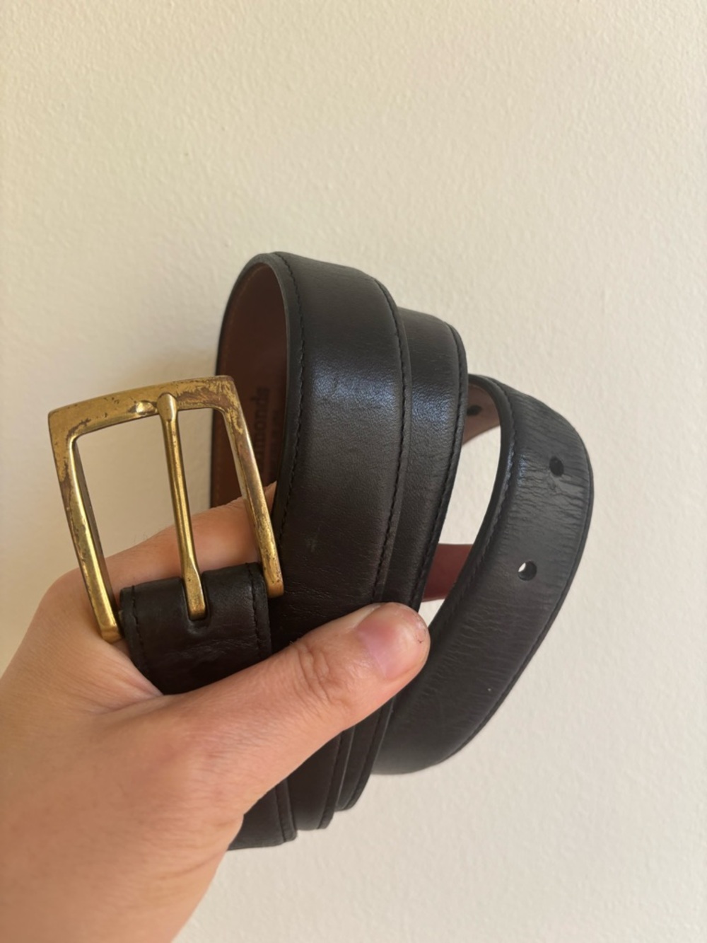 Allen edmonds Classic Men's Black Leather Belt with Brass Buckle size 42